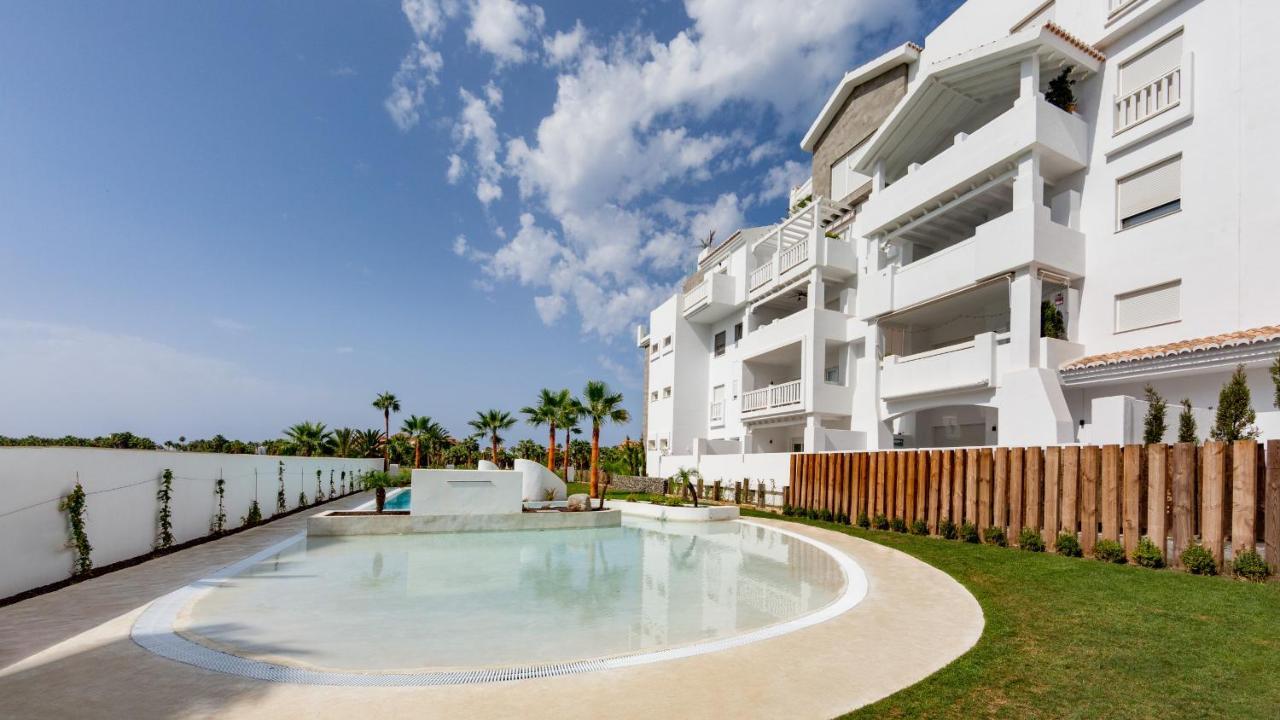 Homity Holidays - Playa Granada - Marina Golf Ella Dış mekan fotoğraf