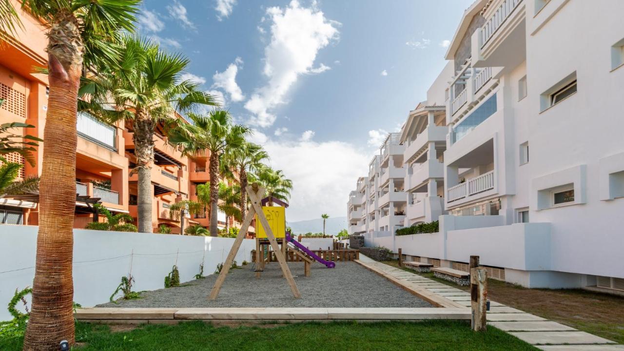 Homity Holidays - Playa Granada - Marina Golf Ella Dış mekan fotoğraf