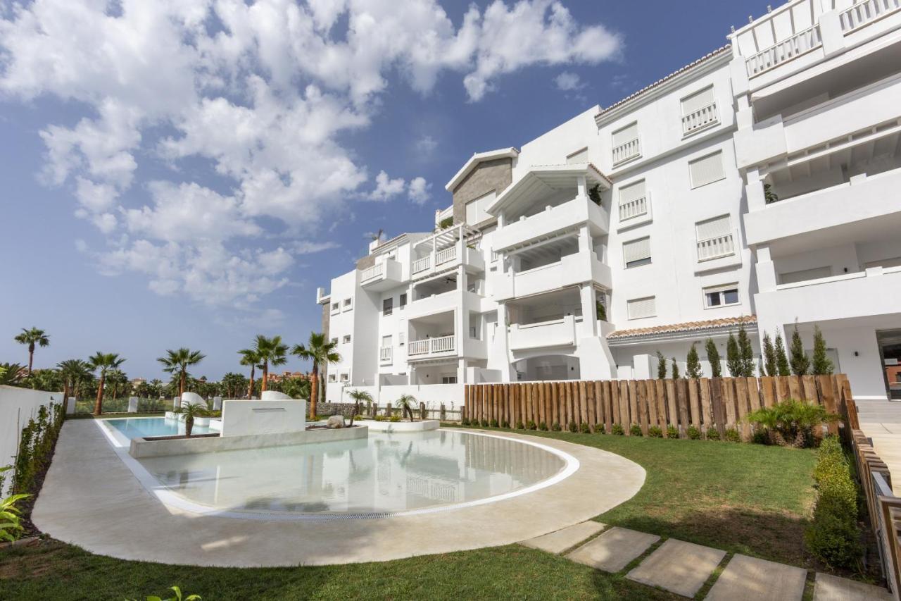 Homity Holidays - Playa Granada - Marina Golf Ella Dış mekan fotoğraf