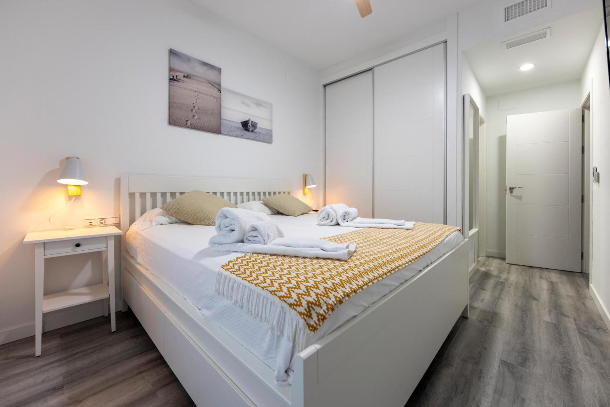 Homity Holidays - Playa Granada - Marina Golf Ella Dış mekan fotoğraf